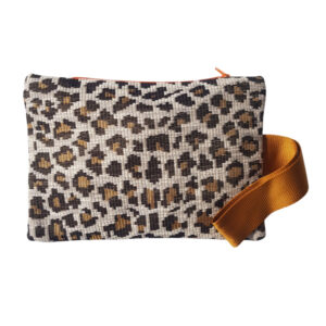 Pochette con manico a coda 01